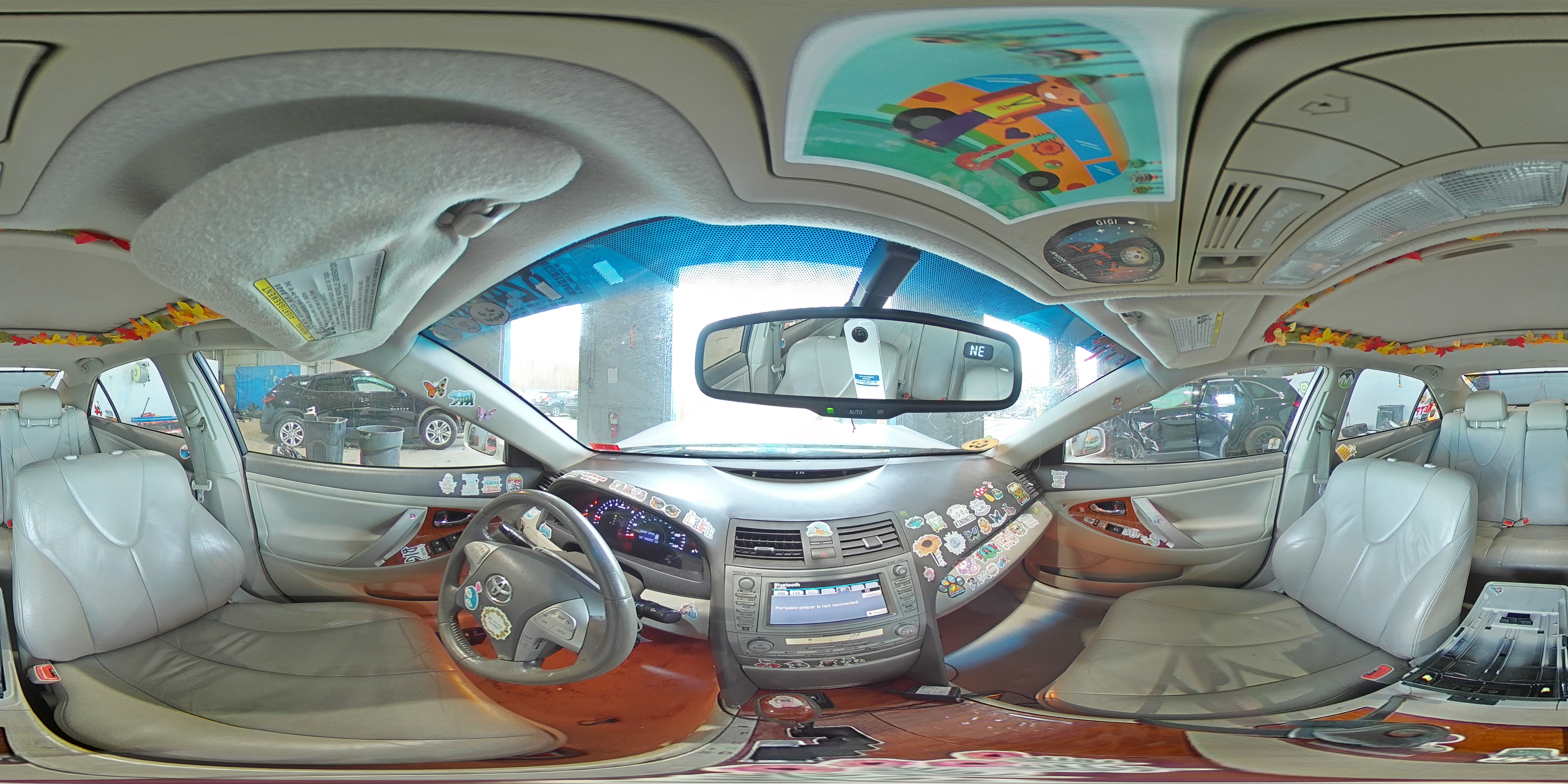 2011 Toyota Camry - Image 13