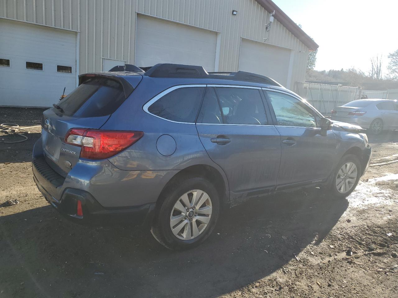 2018 Subaru Outback - Image 3