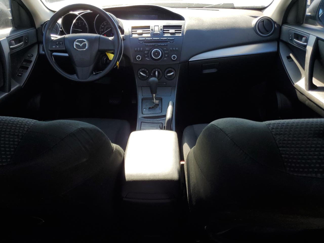 2012 Mazda 3 - Image 8
