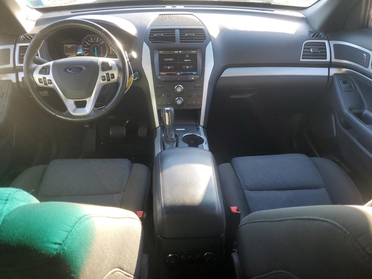 2015 Ford Explorer - Image 8