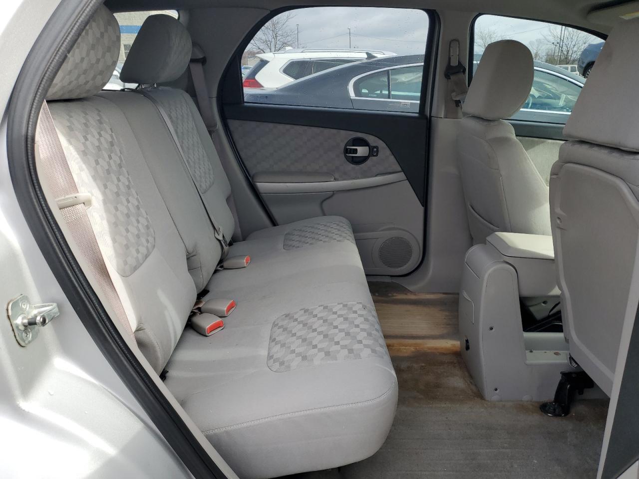 2005 Chevrolet Equinox - Image 11