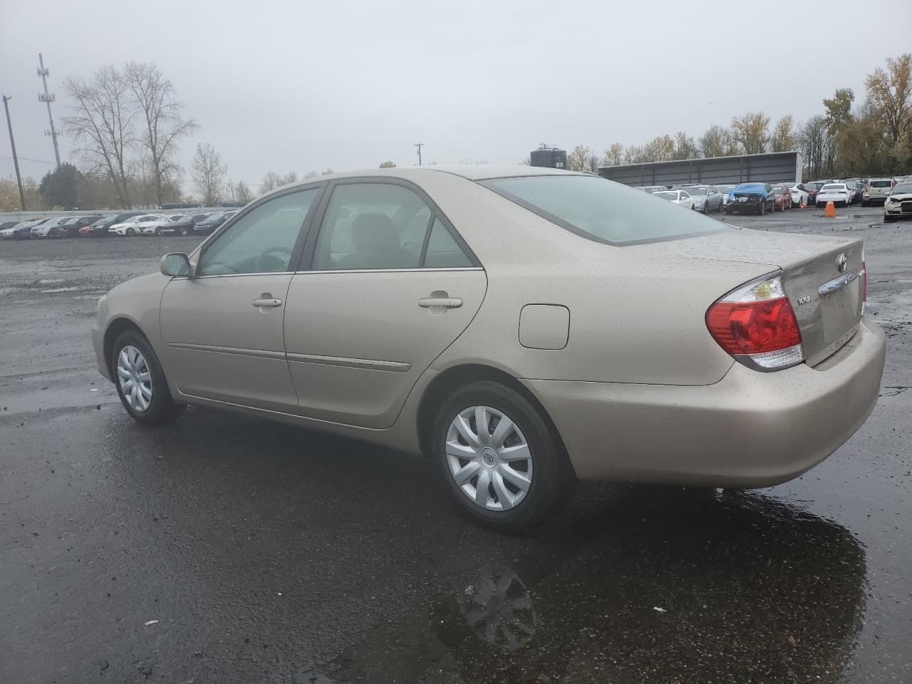 2005 Toyota Camry - Image 2