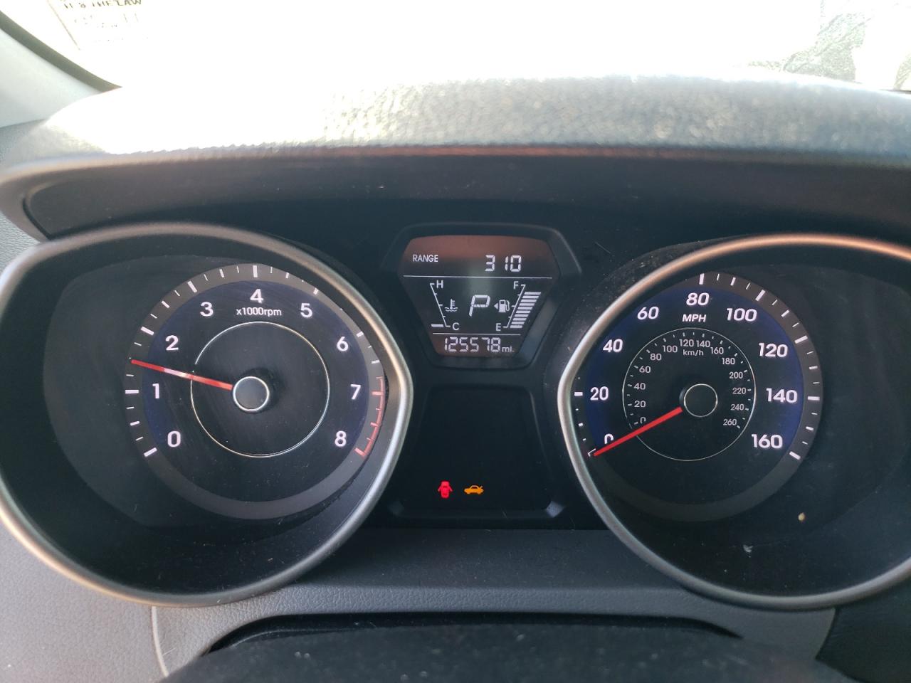 2015 Hyundai Elantra - Image 9