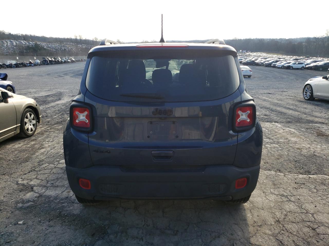 VIN ZACNJDE19NPN68094 2022 JEEP RENEGADE A no.6