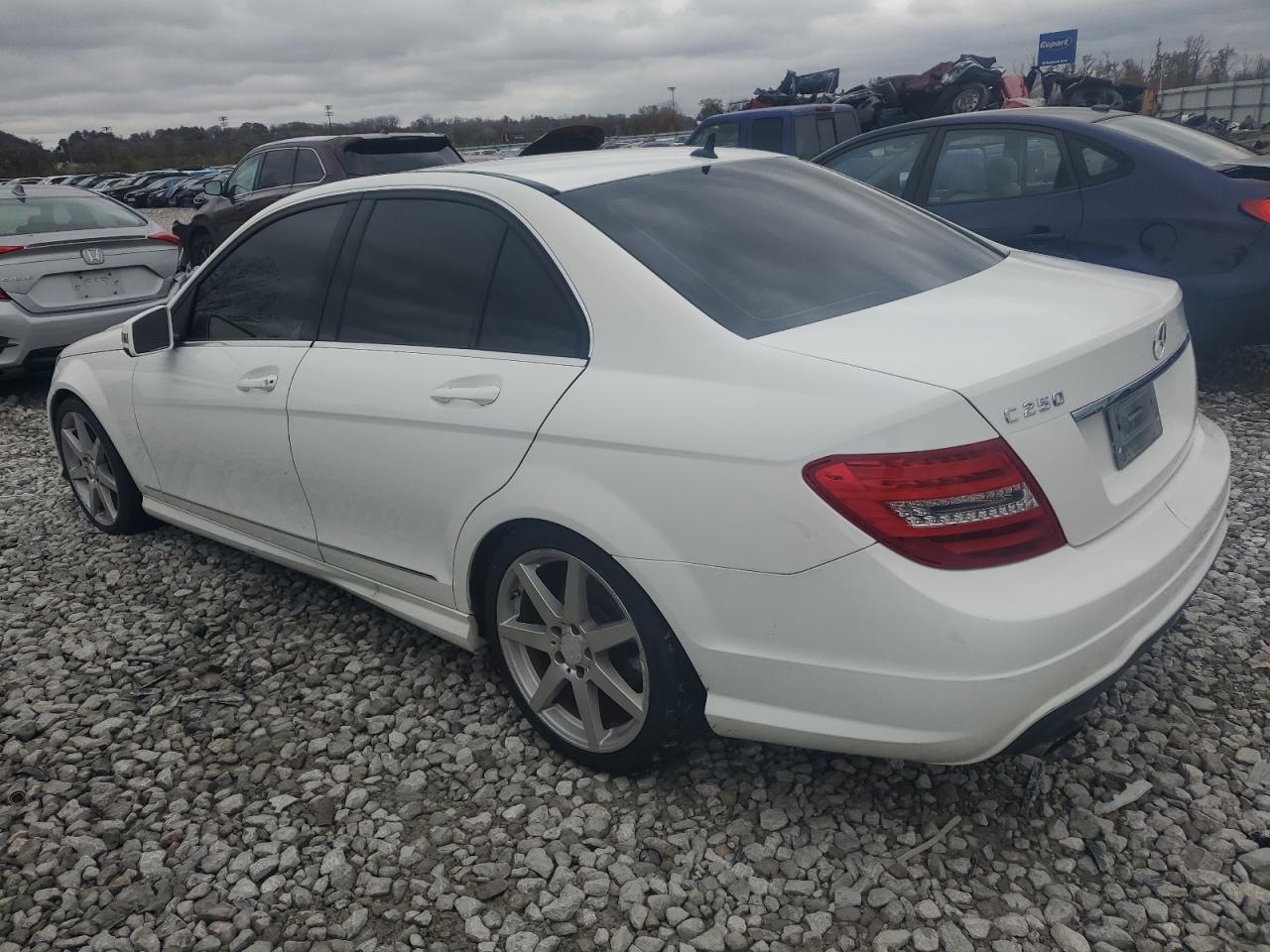 VIN WDDGF4HBXEA956071 2014 MERCEDES-BENZ C-CLASS no.2