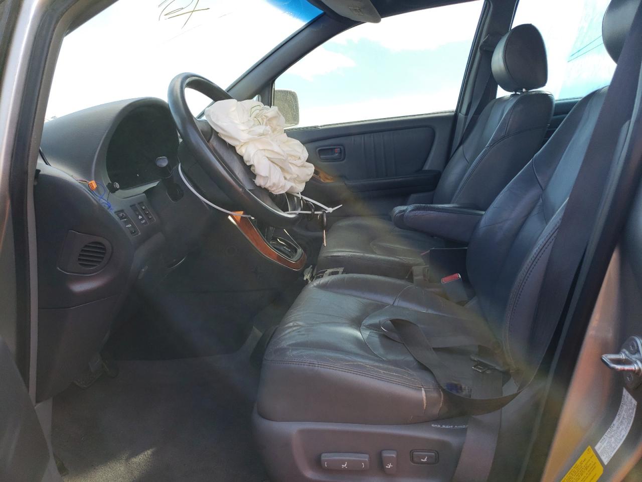 2000 Lexus RX - Image 7