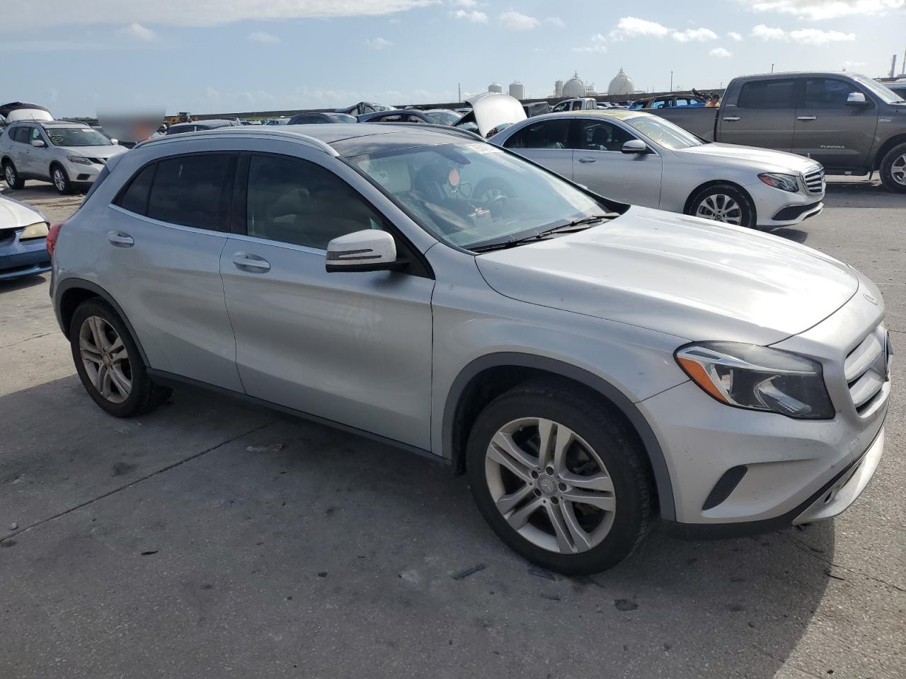 VIN WDCTG4EB7FJ181489 2015 MERCEDES-BENZ GLA-CLASS no.4