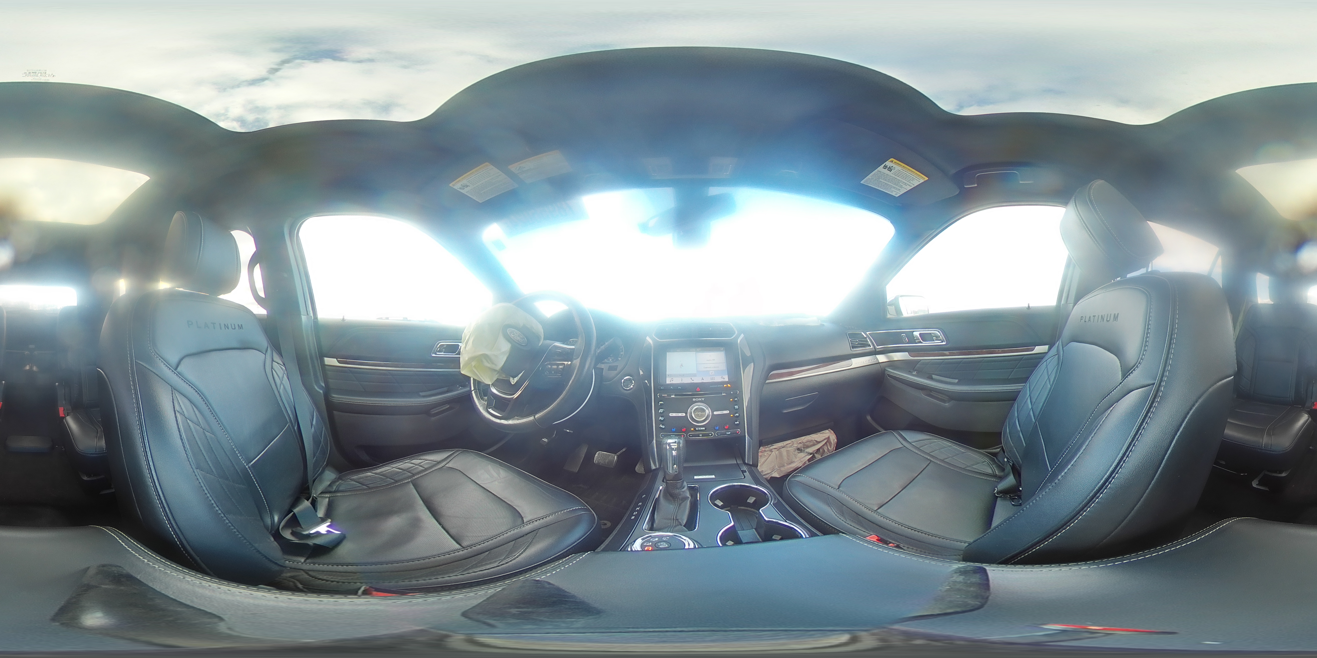 2018 Ford Explorer - Image 15