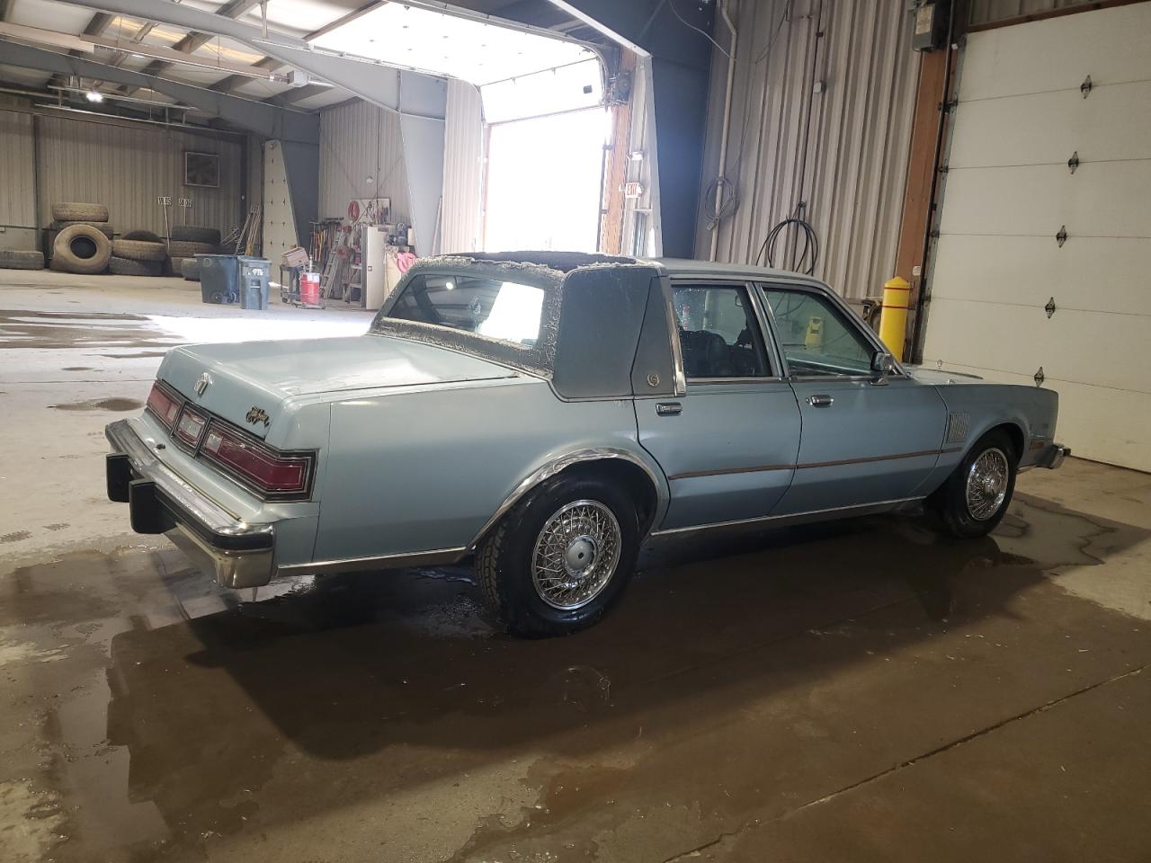 1988 Chrysler Fifth Avenue - Image 3