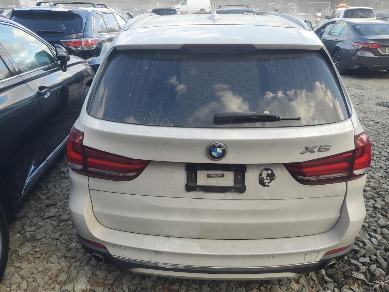 VIN 5UXKR0C57G0S89313 2016 BMW X5 no.6