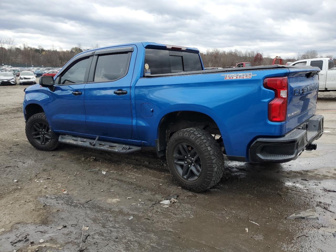 2022 Chevrolet Silverado - Image 2