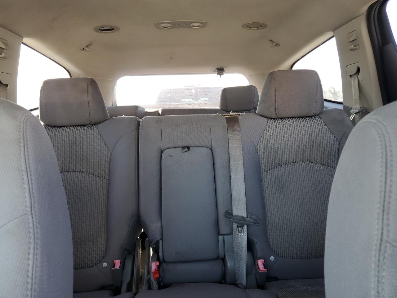 2010 Chevrolet Traverse - Image 10