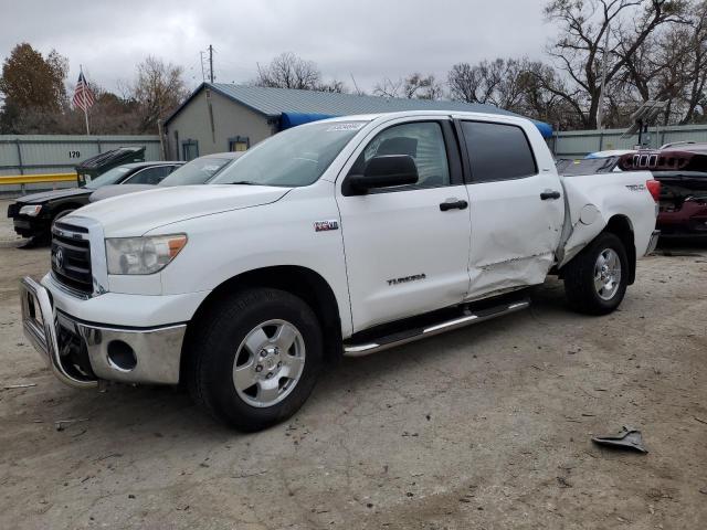 Пикапы TOYOTA TUNDRA 2012 Белый