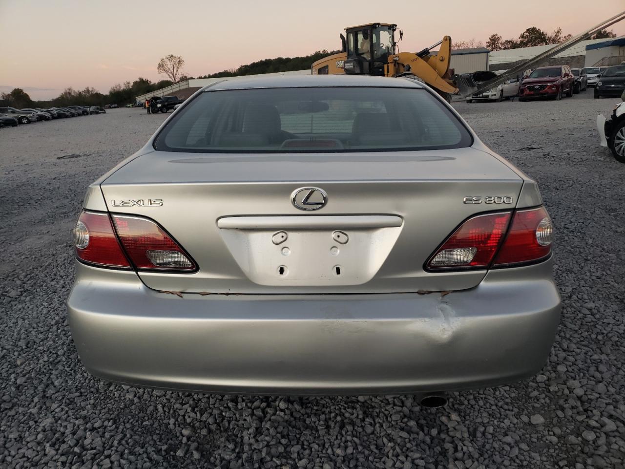2003 Lexus ES - Image 6