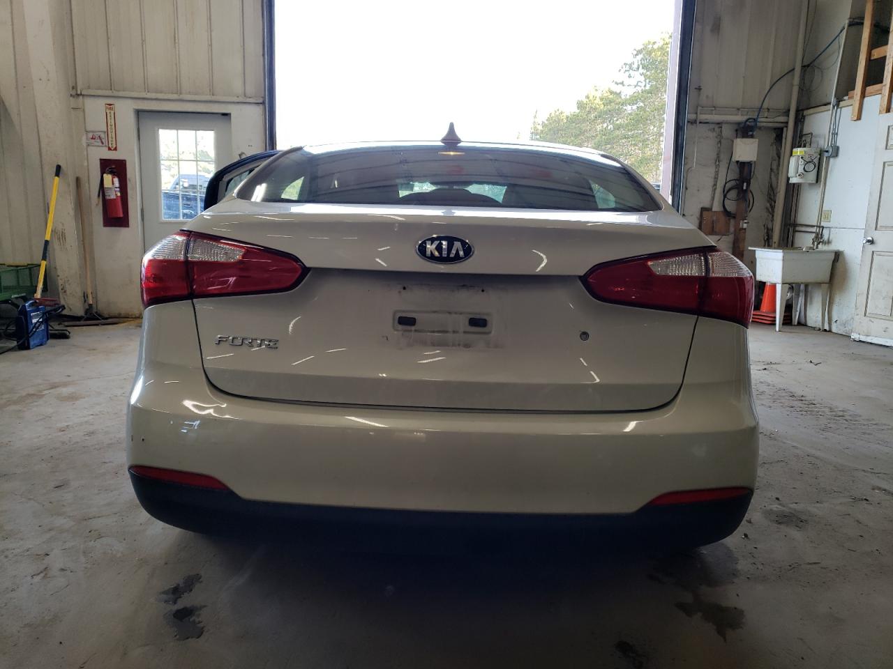 2015 Kia Forte - Image 6