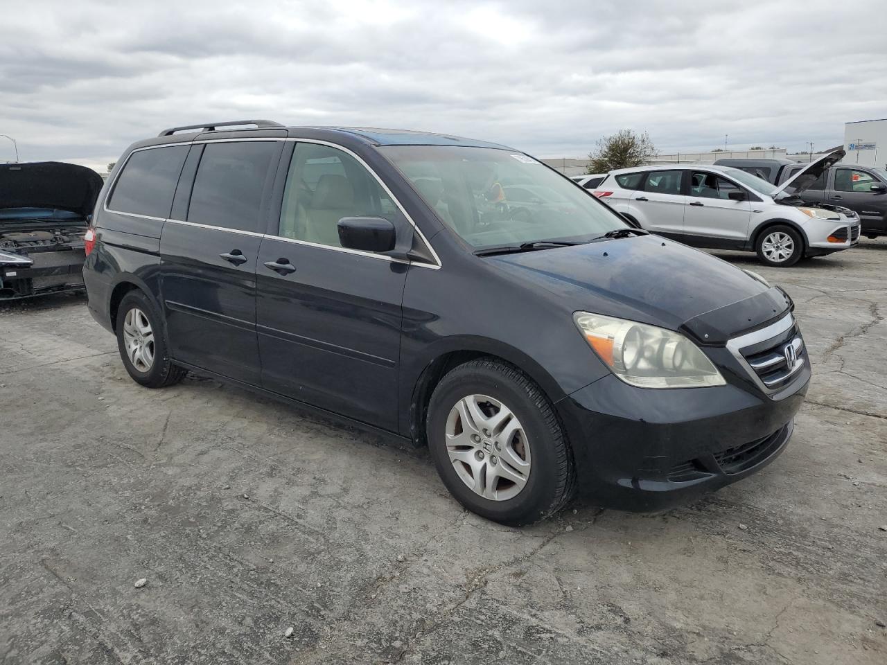 2005 Honda Odyssey - Image 4