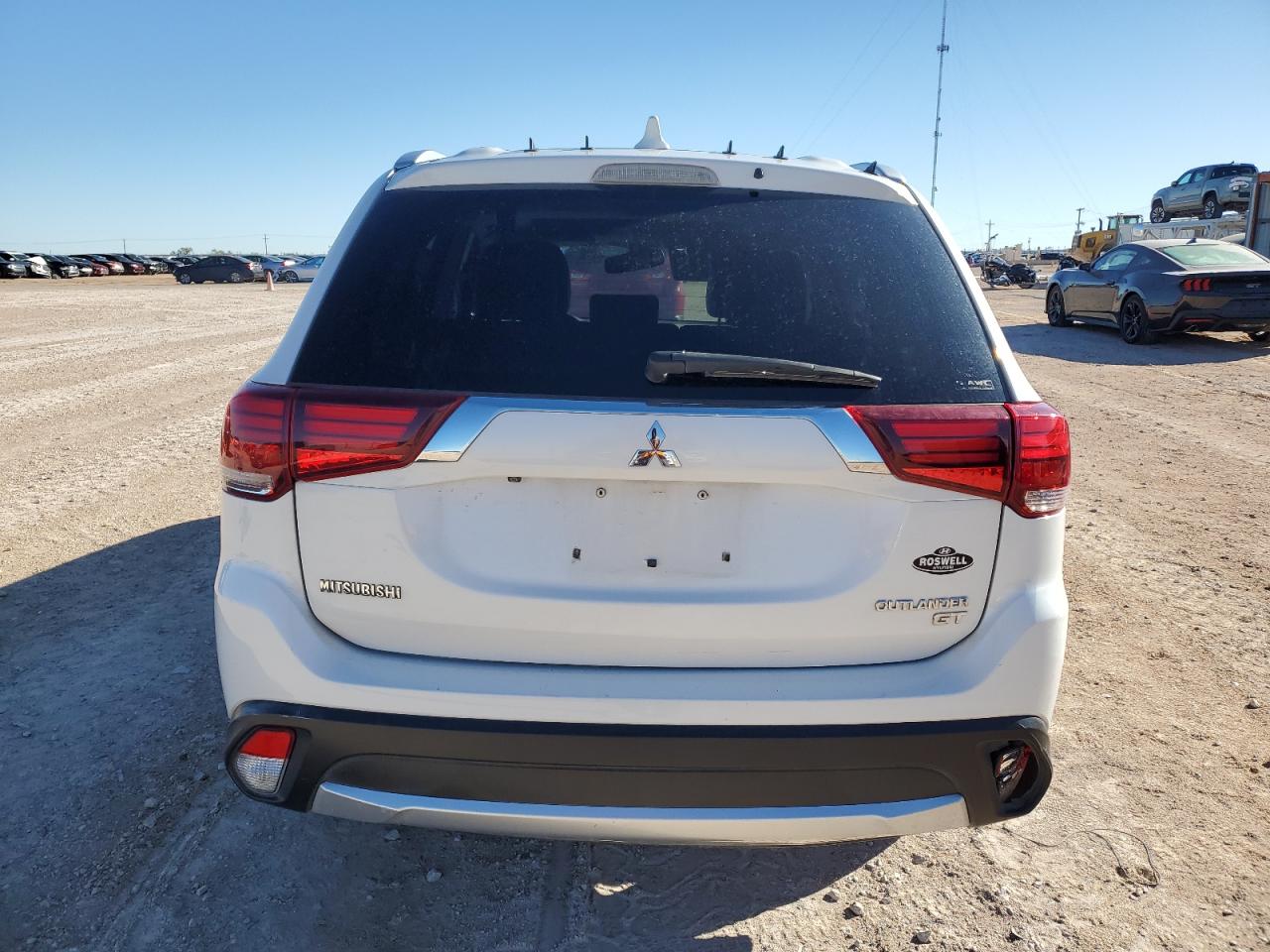 2018 Mitsubishi Outlander - Image 6