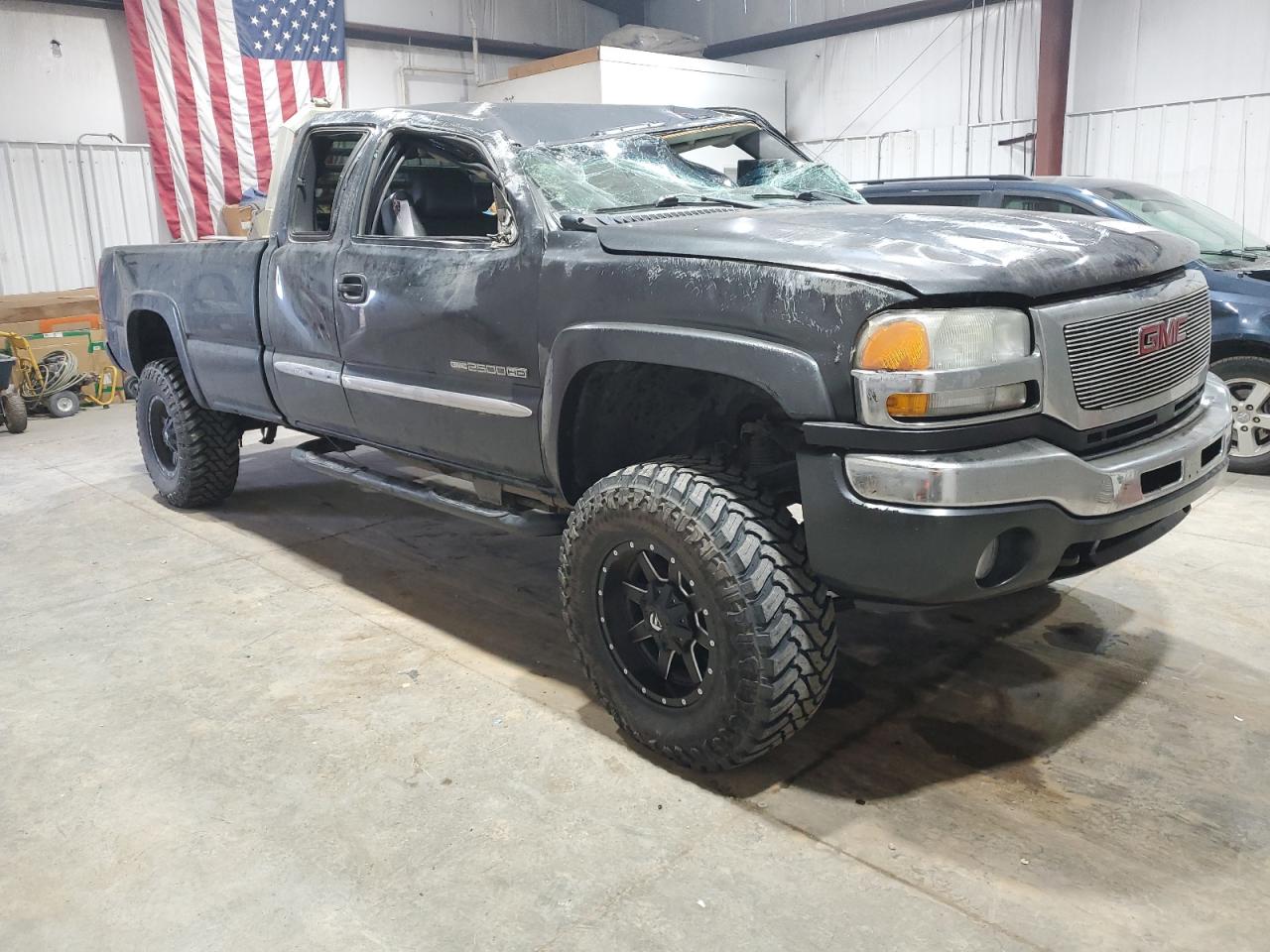 2003 GMC Sierra - Image 4