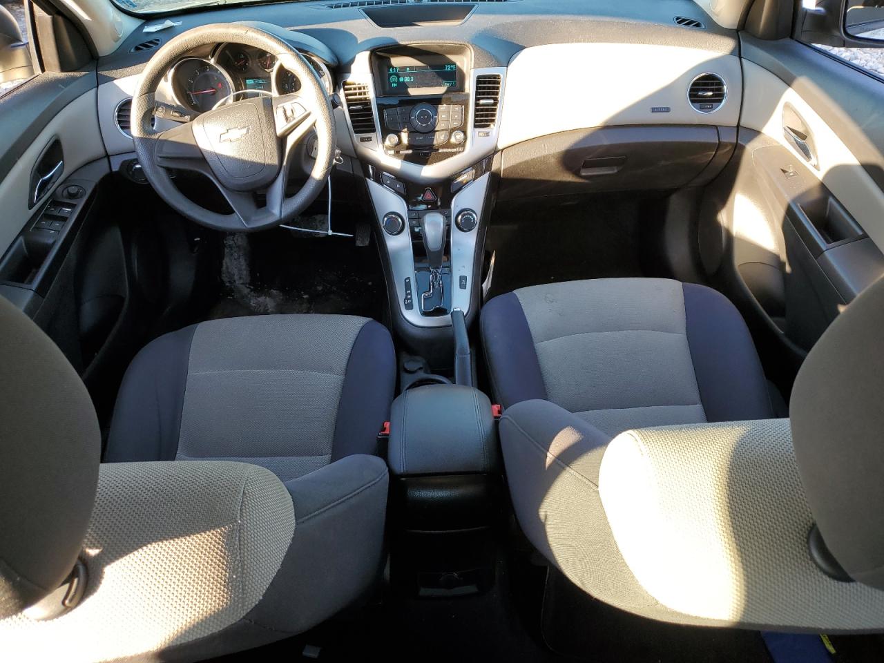 2014 Chevrolet Cruze - Image 8