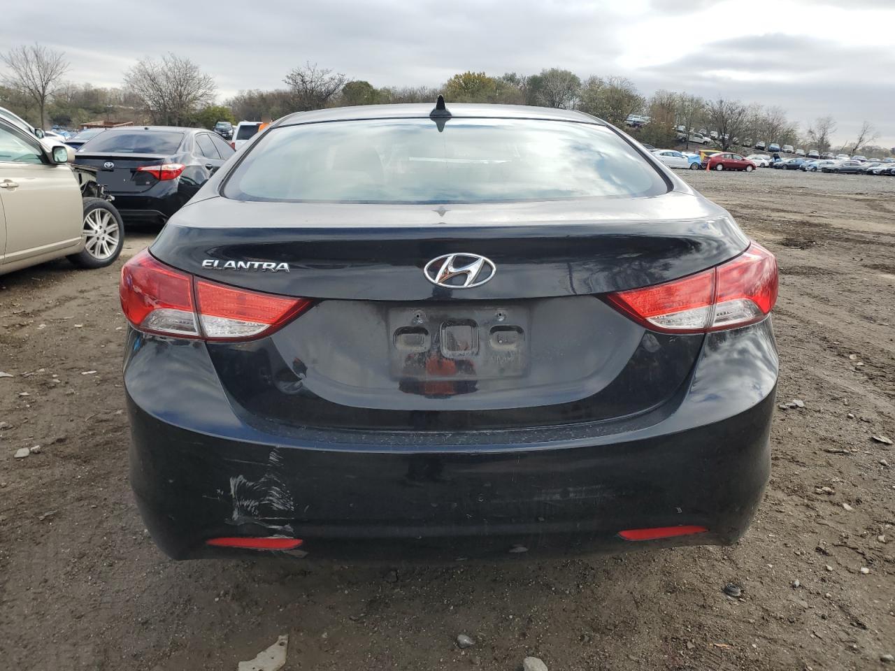 2011 Hyundai Elantra - Image 6