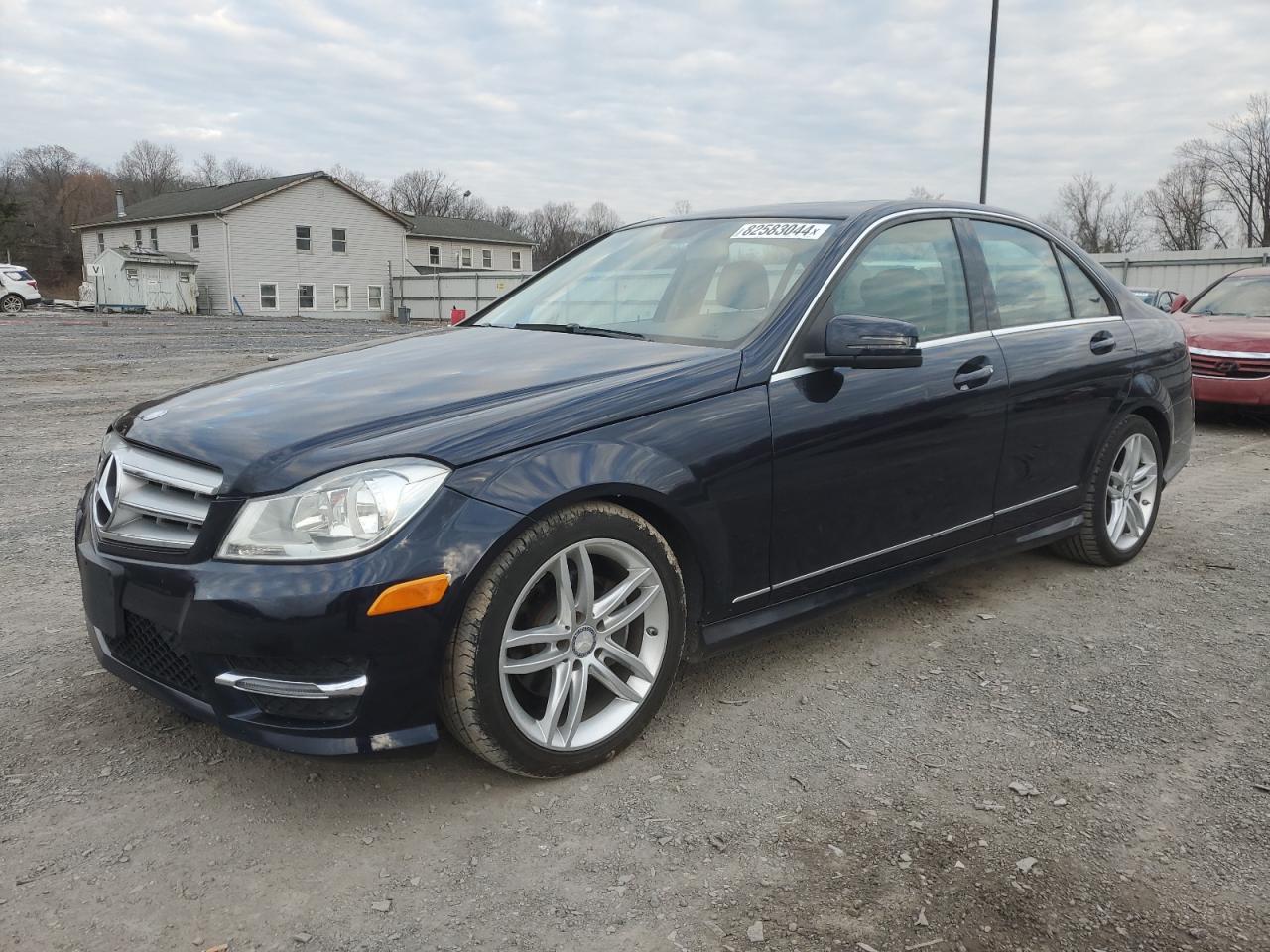 VIN WDDGF4HB1DR282621 2013 MERCEDES-BENZ C-CLASS no.1