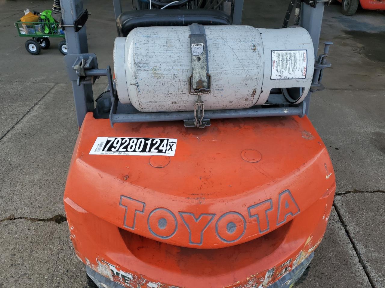 77222 2005 Toyota 7Fgu25