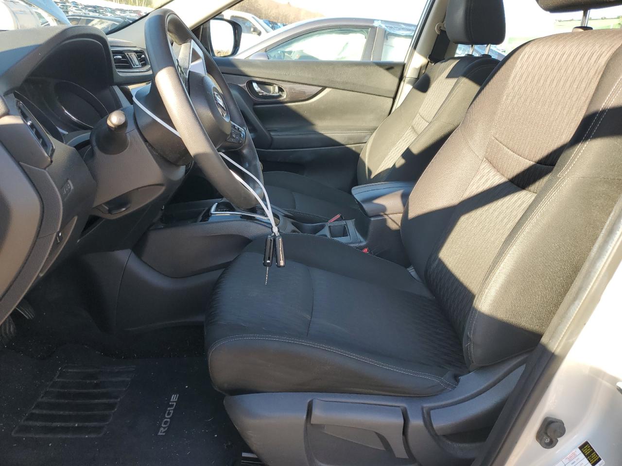 2018 Nissan Rogue - Image 7