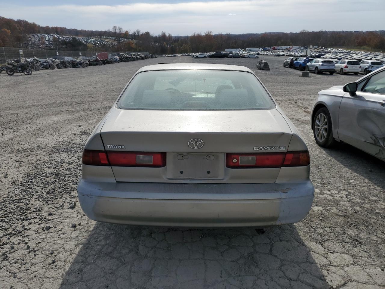 1999 Toyota Camry Ce VIN: 4T1BG22K3XU438590 Lot: 78892274