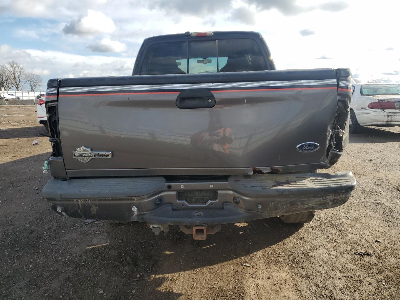 2004 Ford F250 - Image 6