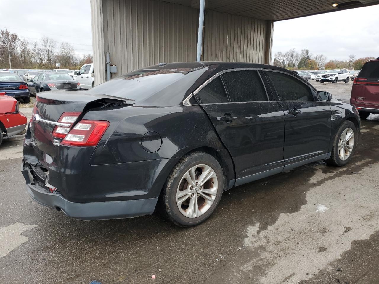 VIN 1FAHP2E94FG137935 2015 FORD TAURUS no.3