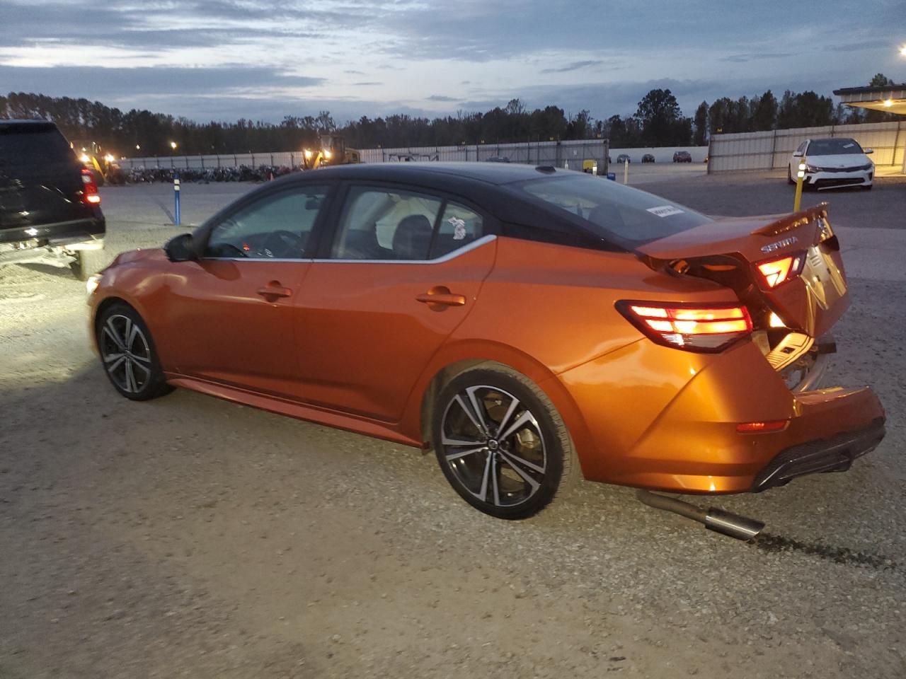 2022 Nissan Sentra - Image 2