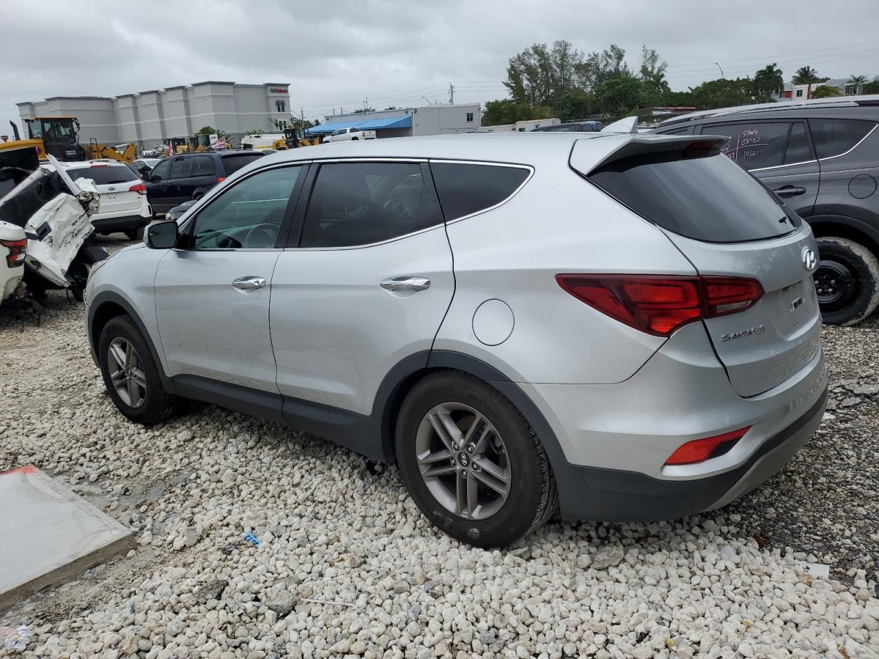 2017 Hyundai Santa Fe - Image 2