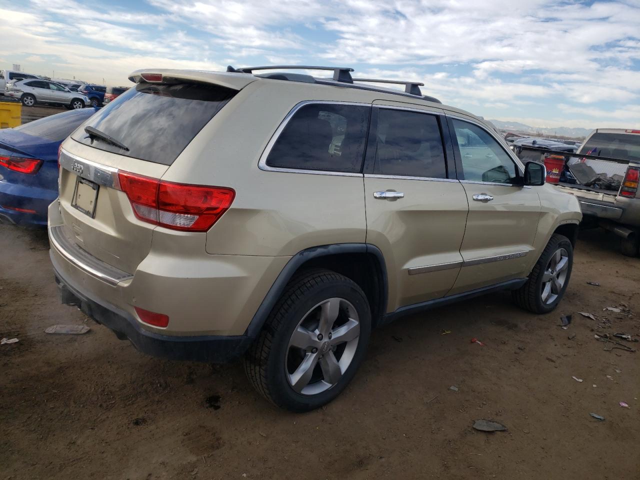 2011 Jeep Grand Cherokee - Image 3
