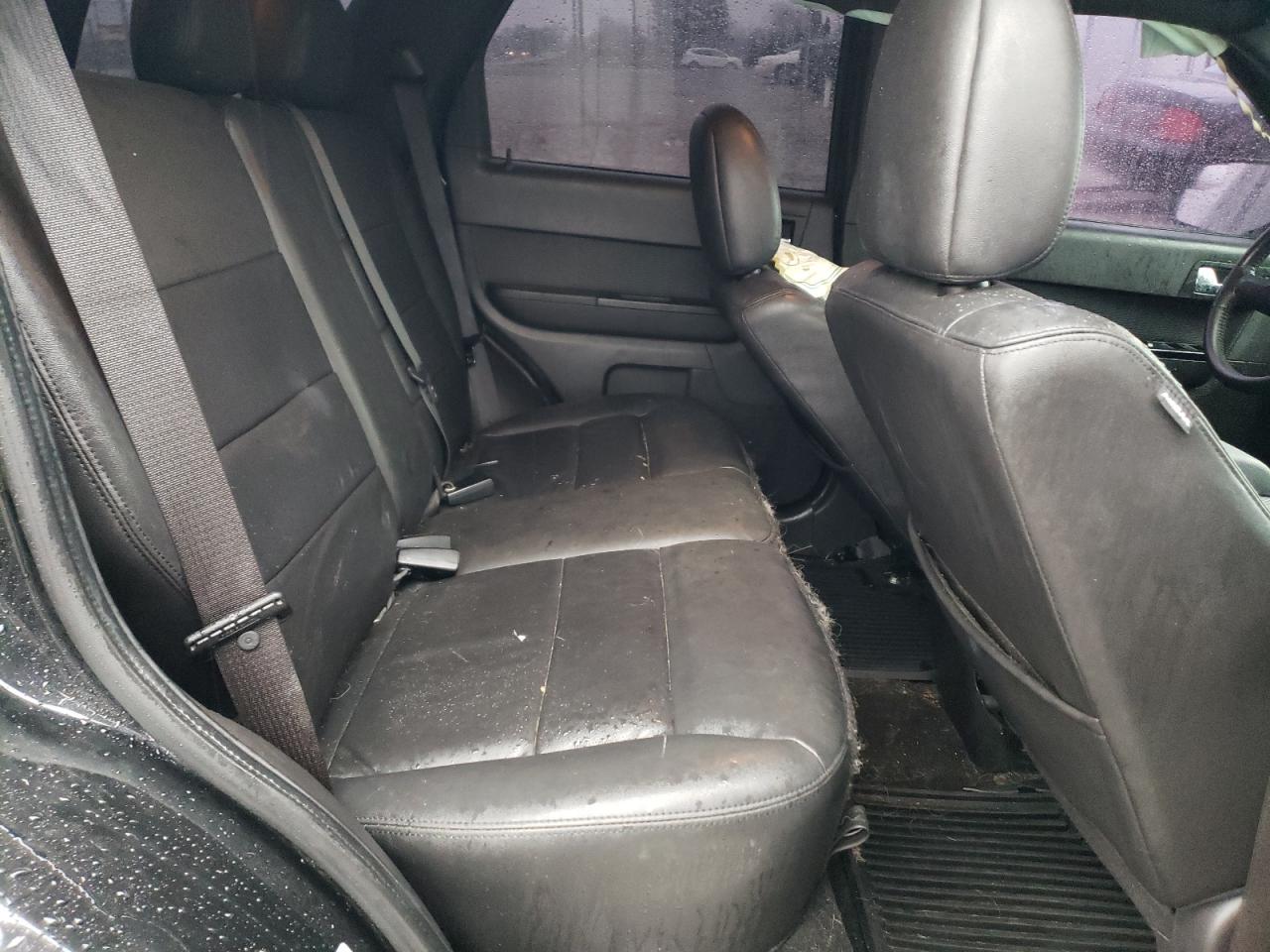 2011 Ford Escape - Image 11