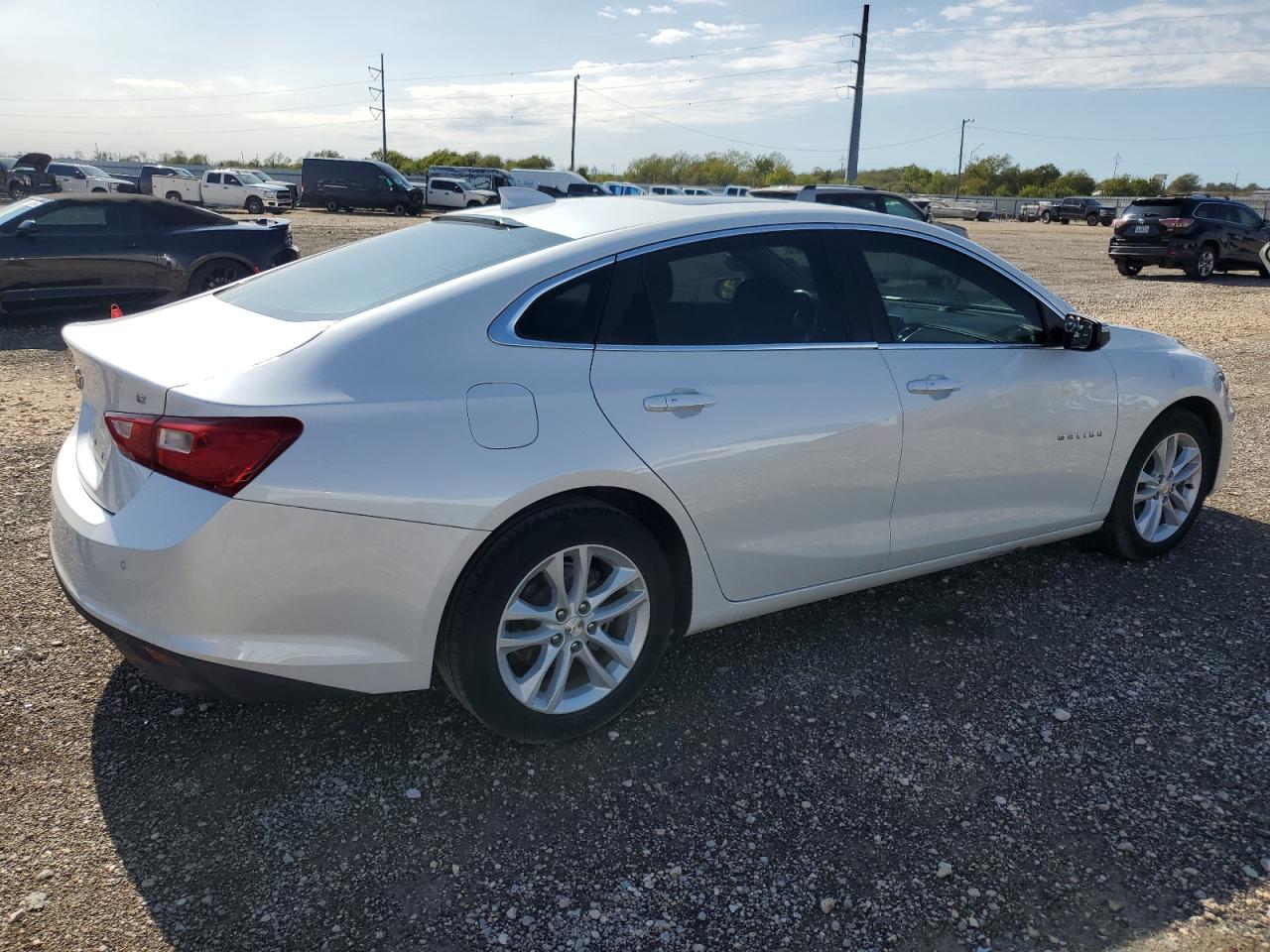 VIN 1G1ZE5ST3GF283667 2016 CHEVROLET MALIBU no.3