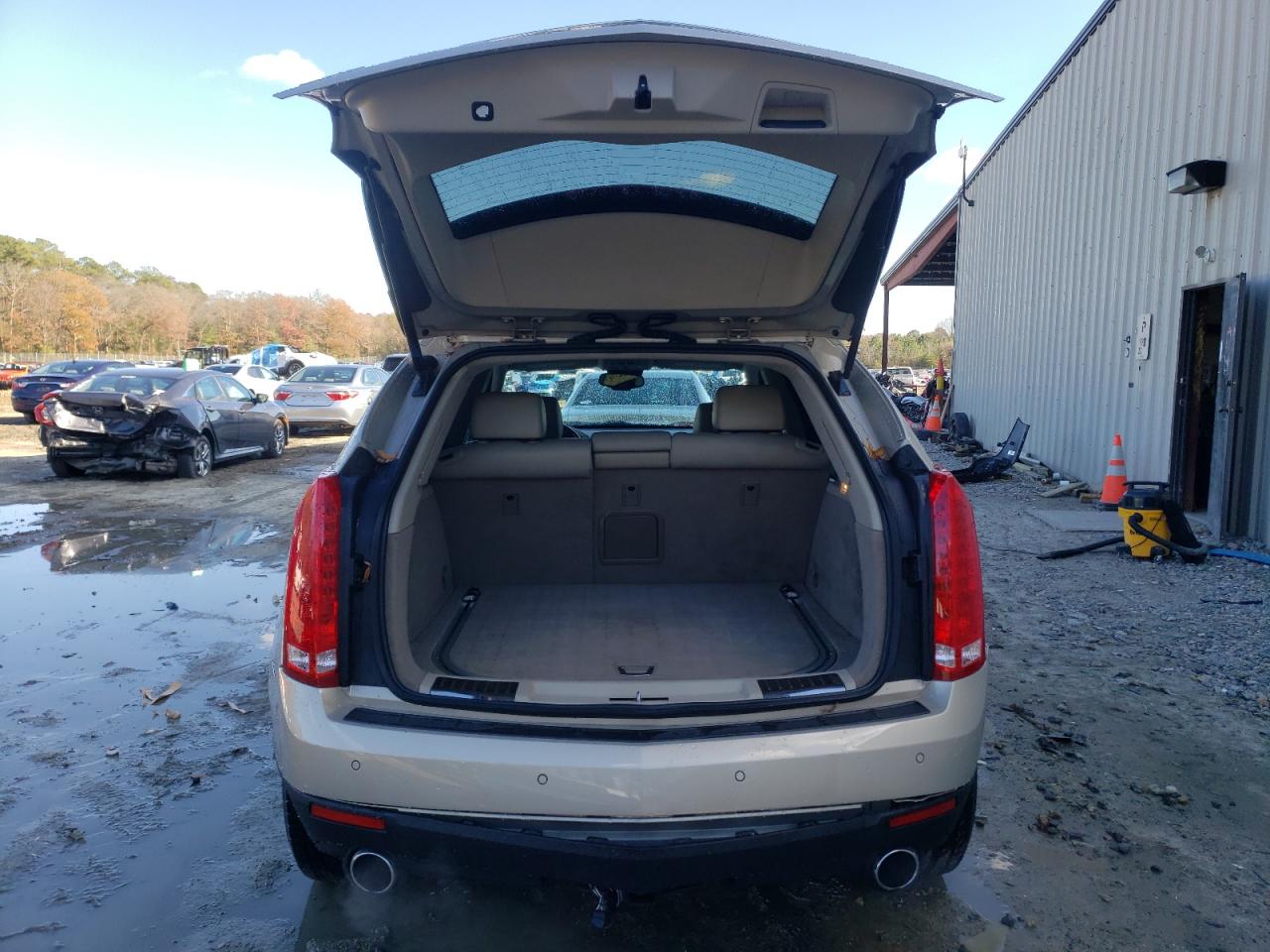 2010 Cadillac SRX - Image 6