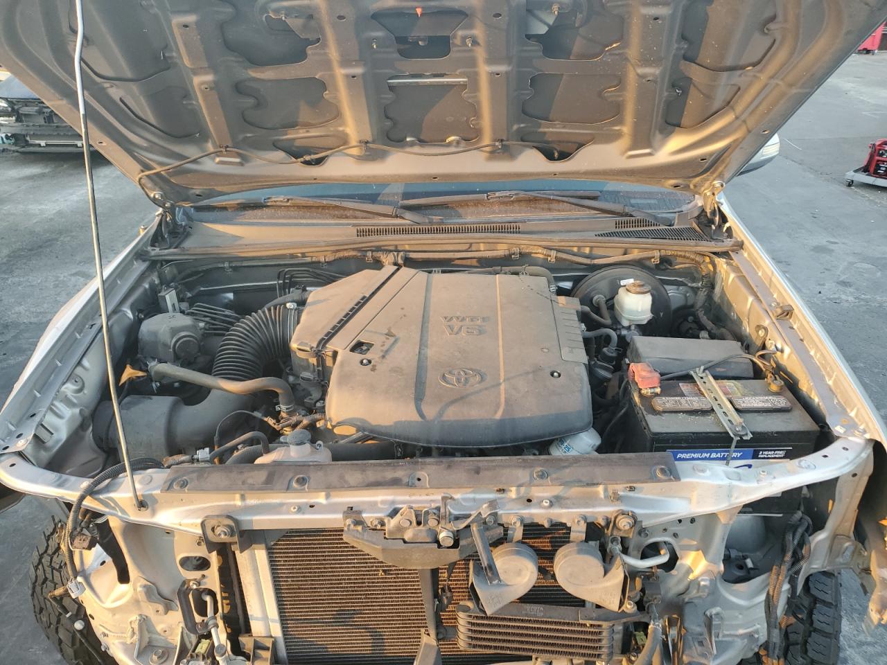 2015 Toyota Tacoma - Image 11