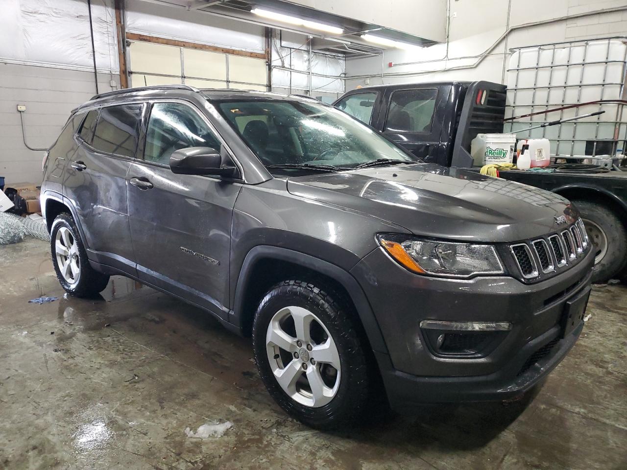 VIN 3C4NJDBB5JT457528 2018 JEEP COMPASS no.4