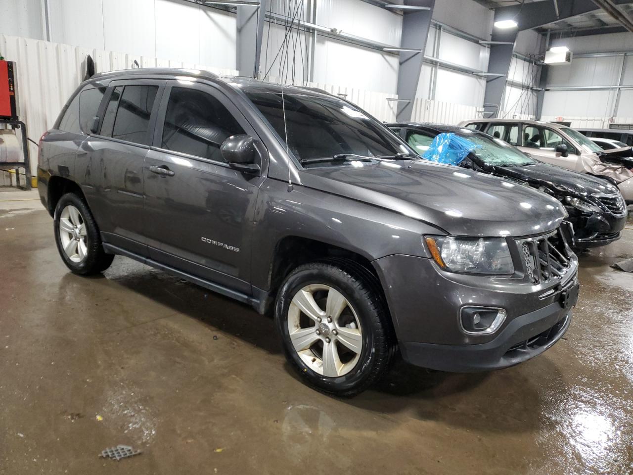 VIN 1C4NJDEB3FD189281 2015 JEEP COMPASS no.4