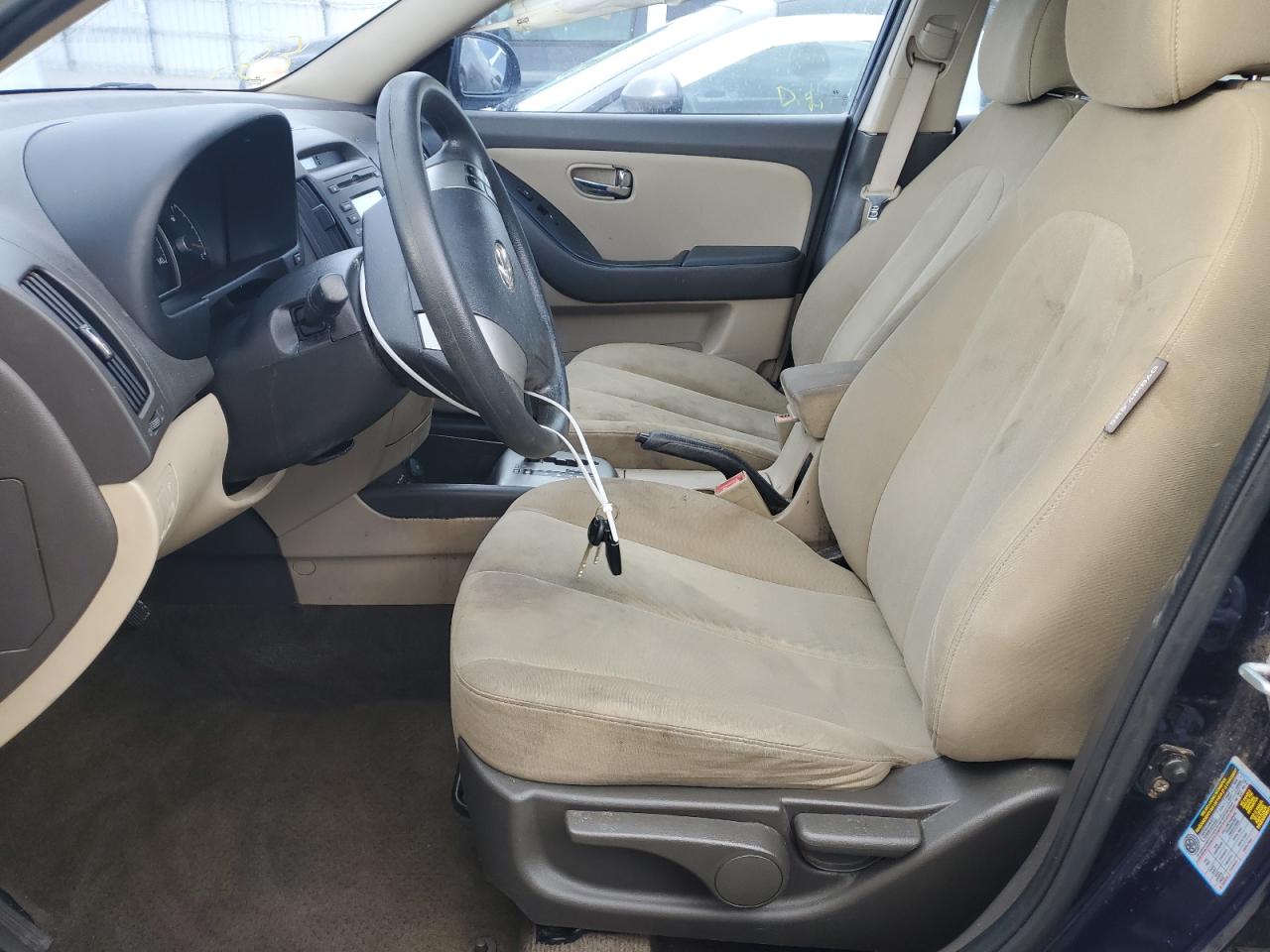 2010 Hyundai Elantra - Image 7