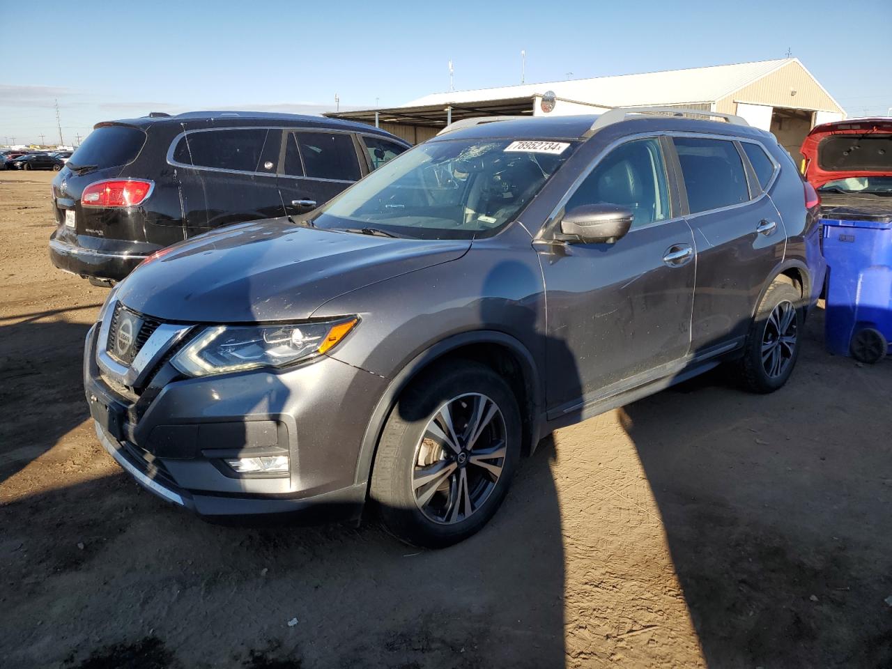 5N1AT2MV2HC889421 2017 NISSAN ROGUE - Image 1