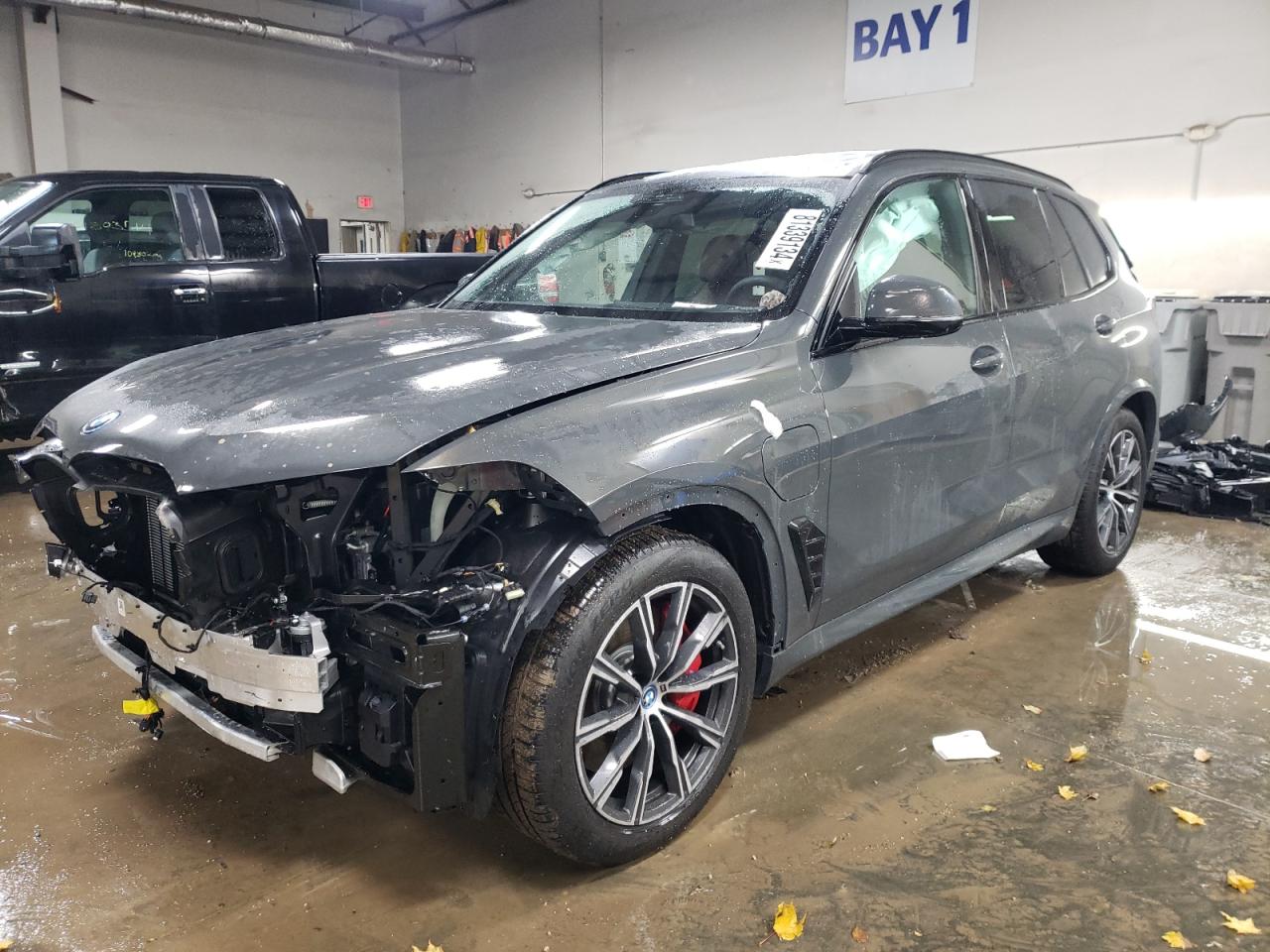 VIN 5UX43EU05S9X74239 2025 BMW X5 no.1