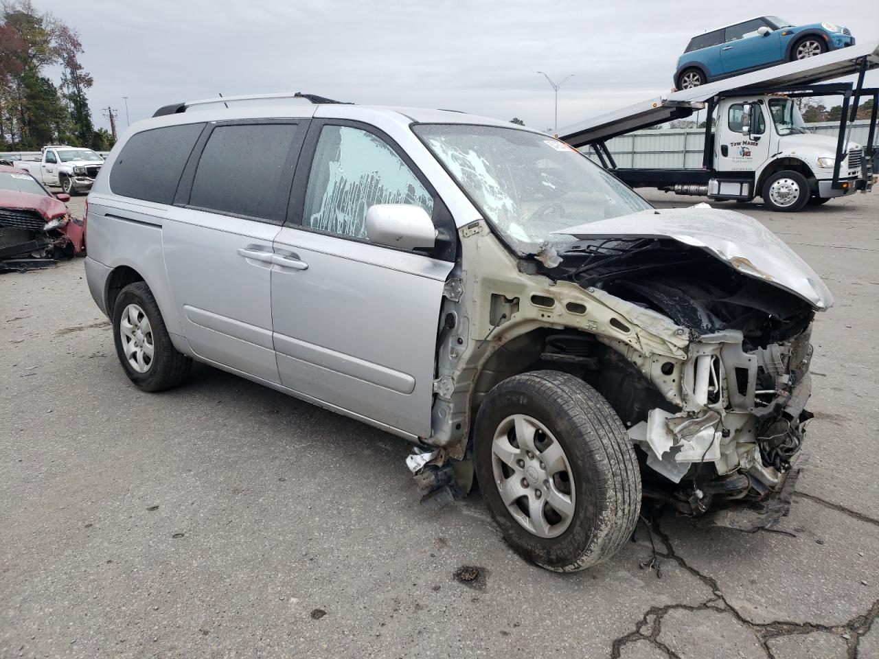 2010 Kia Sedona - Image 4
