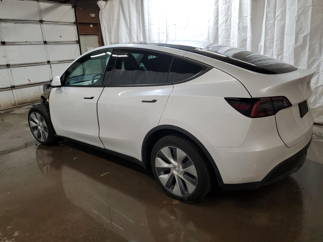 2023 Tesla Model Y VIN: 7SAYGDEE7PA042302 Lot: 78684324