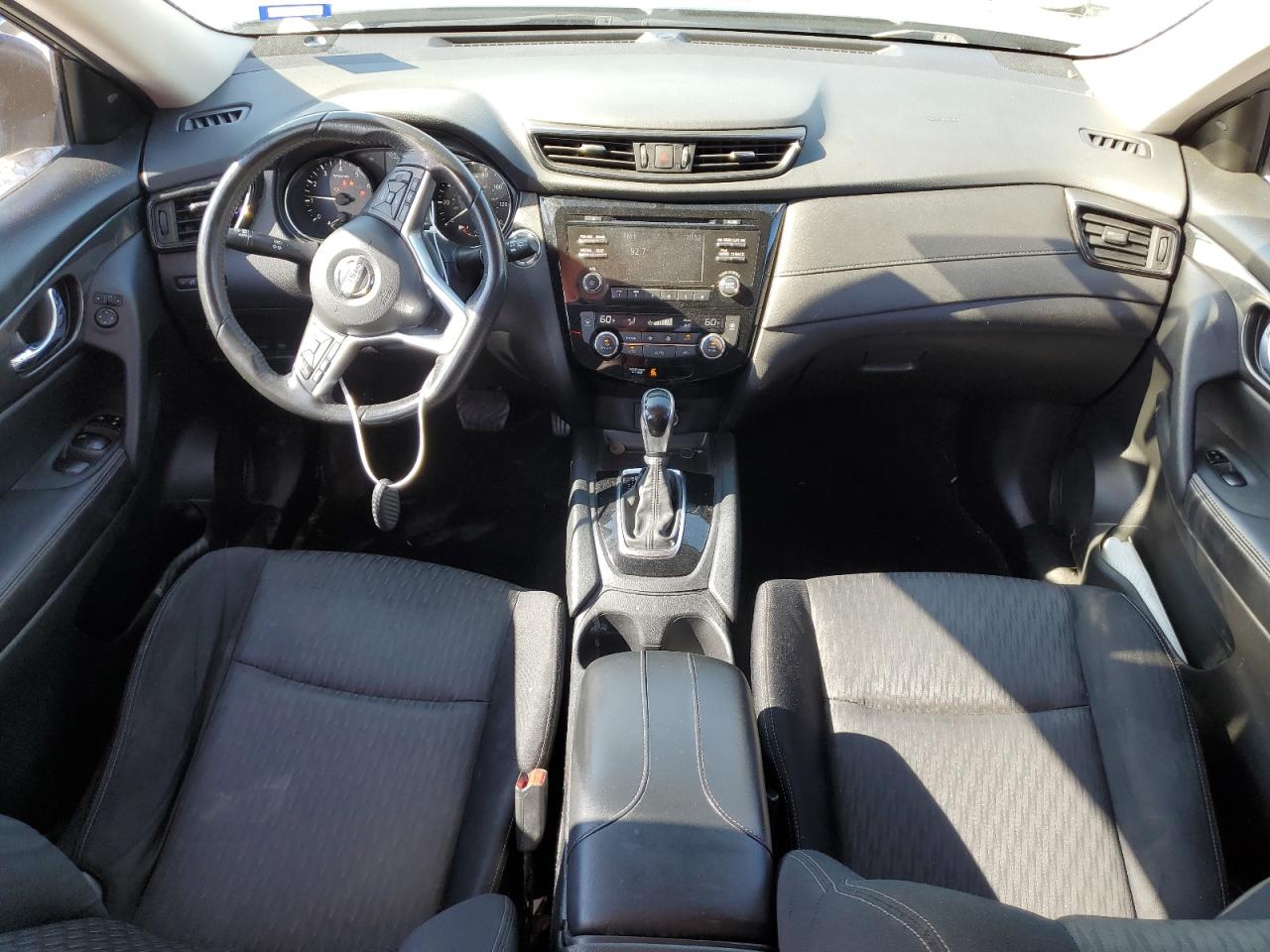 2017 Nissan Rogue - Image 8