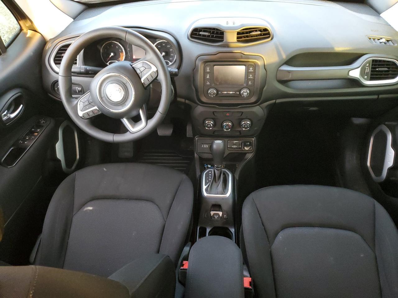 2018 Jeep Renegade - Image 8