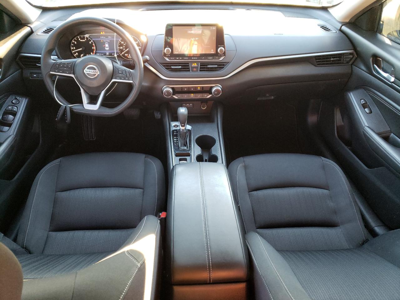 2019 Nissan Altima - Image 8