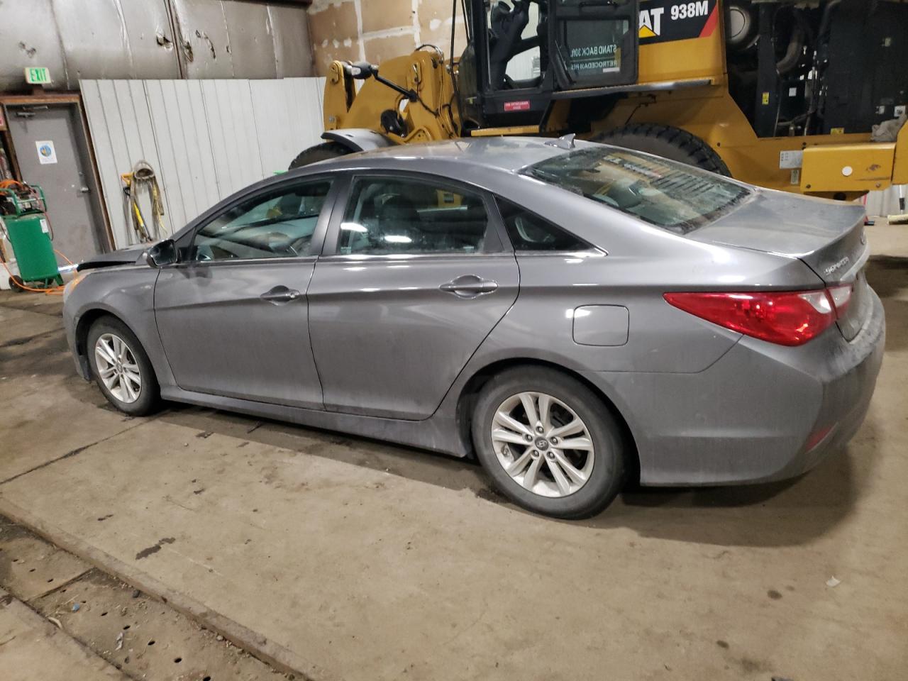 2014 Hyundai Sonata - Image 2