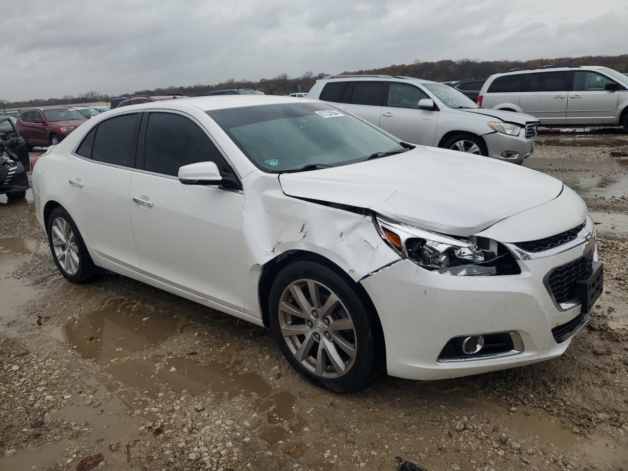 2015 Chevrolet Malibu - Image 4