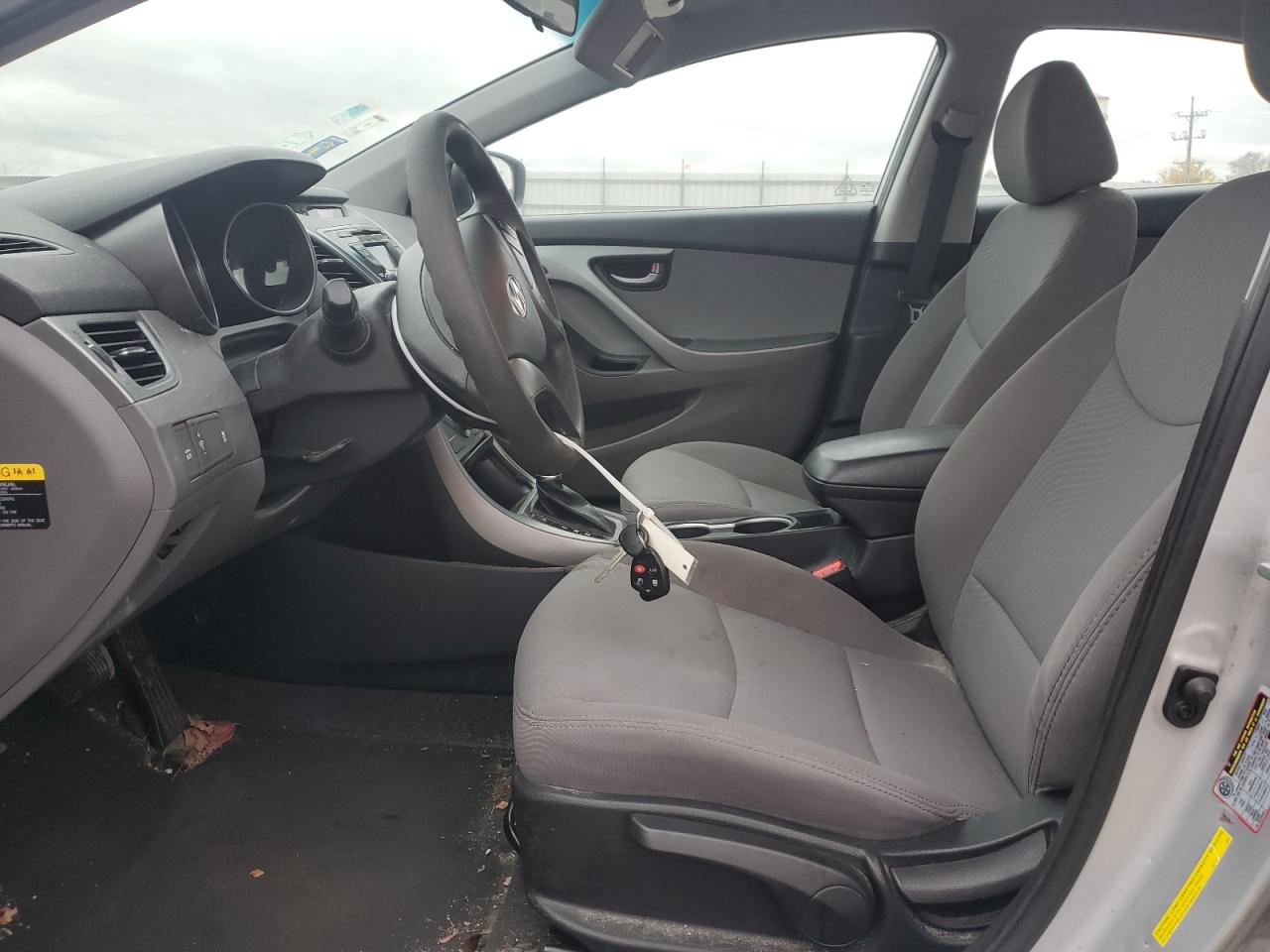 2014 Hyundai Elantra - Image 7